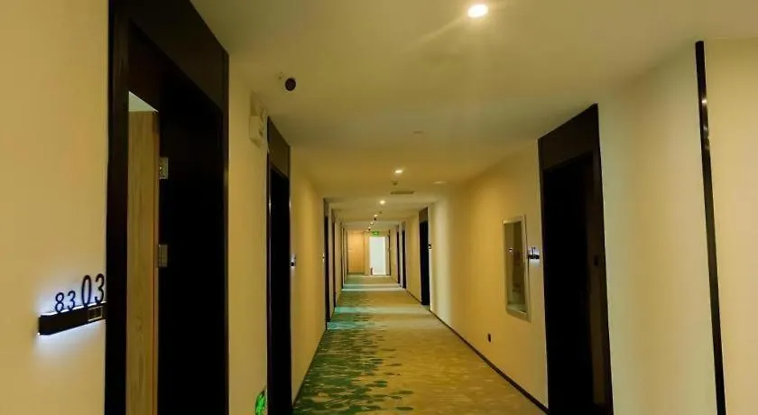 Greentree Inn Express Henan Xinyang Huaibin County Zhengzhou 3*,  Cina